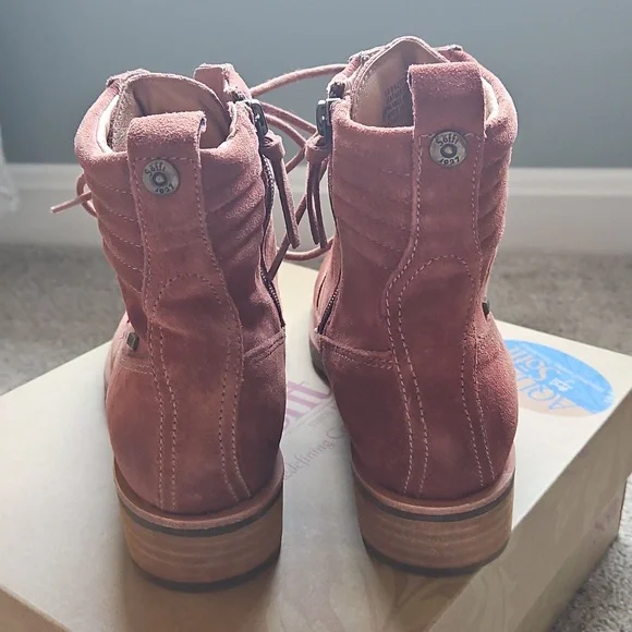 NIB Sofft Baxter Boot In Redwood - Picture 4 of 7